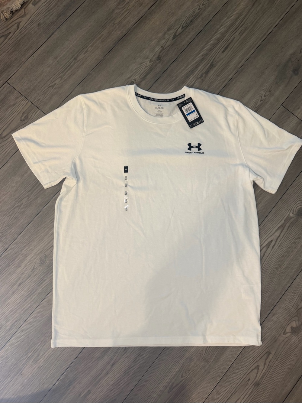 Under Armour Men’s White Crew Neck Performance T-Shirt size XL